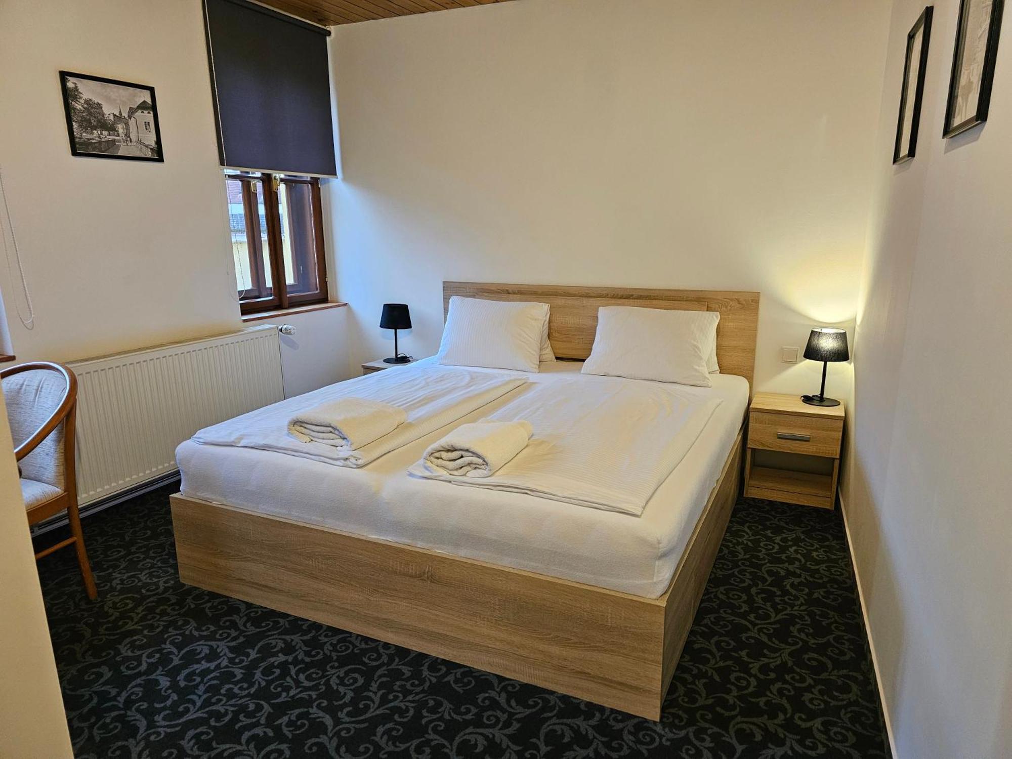 Hotel Bila Pani Jindrichuv Hradec Exterior photo