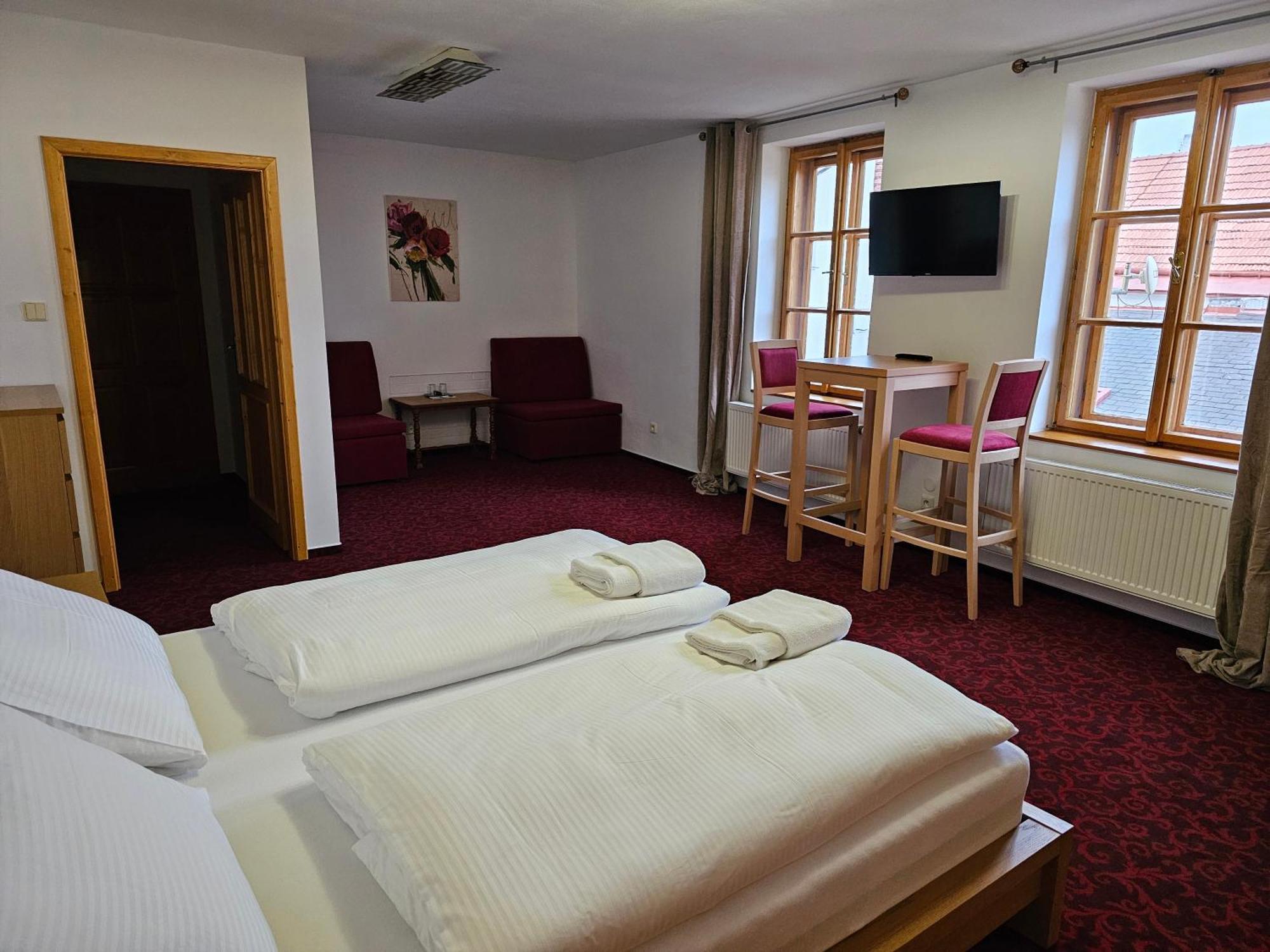 Hotel Bila Pani Jindrichuv Hradec Room photo
