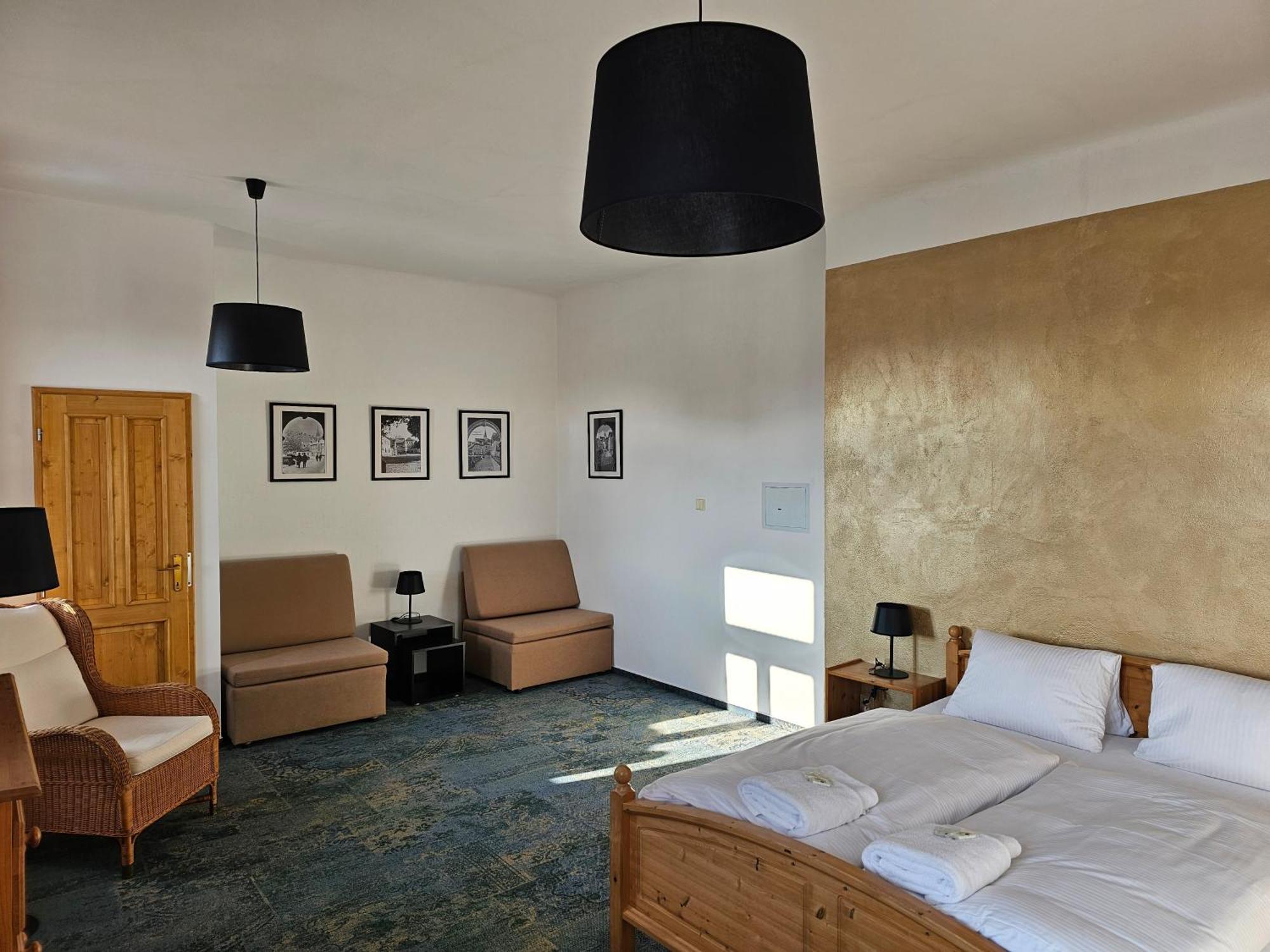 Hotel Bila Pani Jindrichuv Hradec Room photo